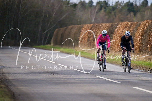 Lap 3 - Alex Luhrs is clear, with Will Taylor (Moonglu RT) having another go